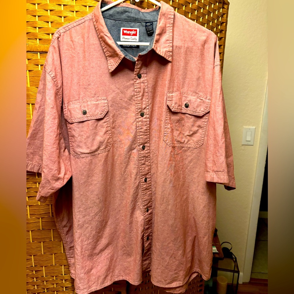Men’s wrangler button down size 3xl